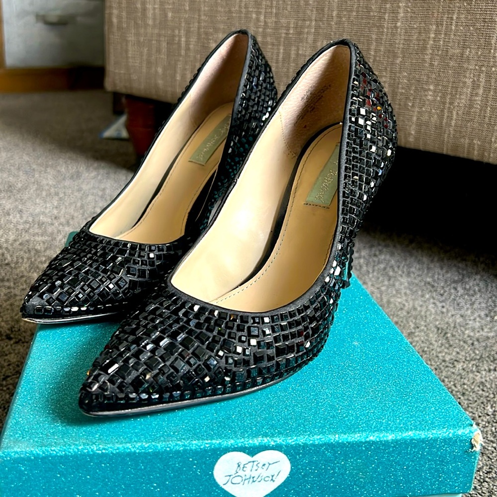 Betsy Johnson Black Evening studded heels